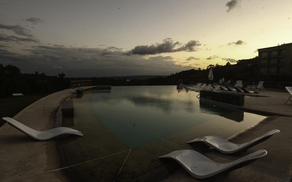 Tres Pircas Hotel & Spa Huerta Grande Exterior foto