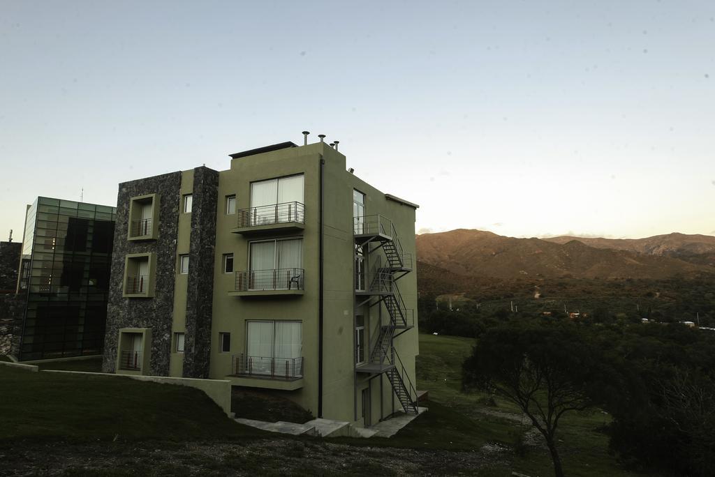 Tres Pircas Hotel & Spa Huerta Grande Exterior foto
