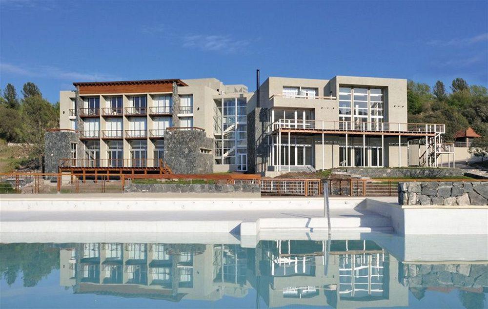 Tres Pircas Hotel & Spa Huerta Grande Exterior foto
